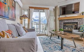 Lovely Mountain View 2 Bedroom Suite